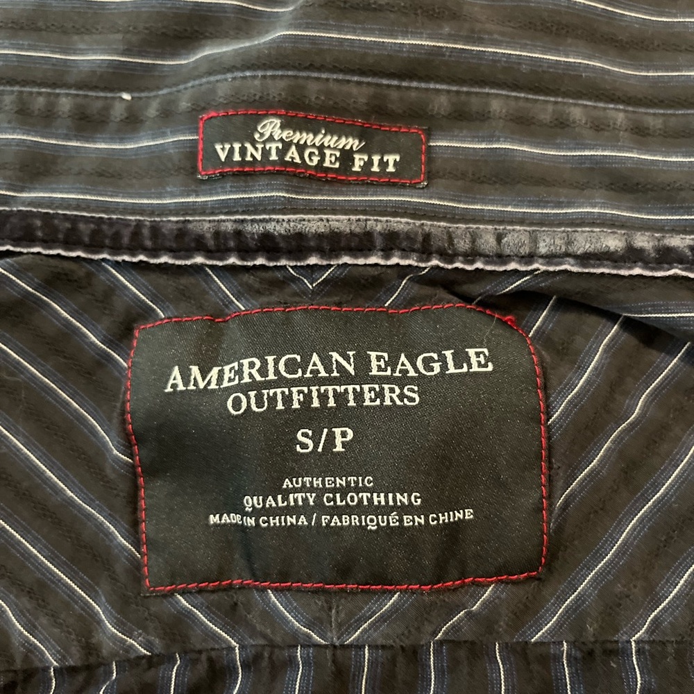 American Eagle men’s button up shirt - Picture 3 of 3